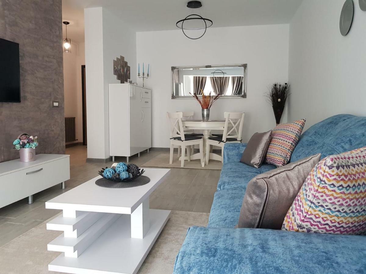 Ranya Apartments Alezzi Beach Resort 那沃达利 外观 照片
