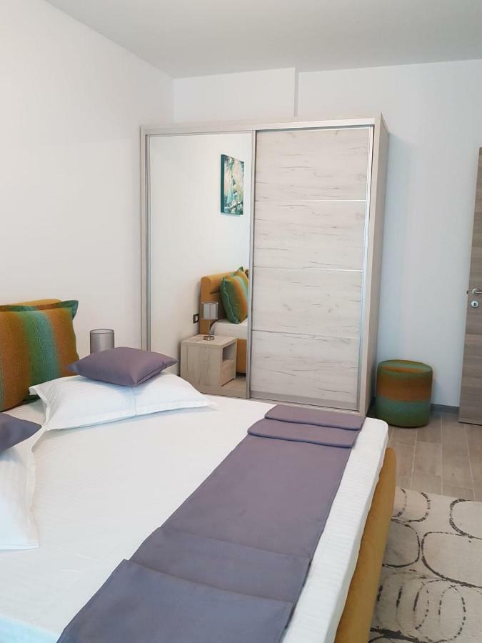 Ranya Apartments Alezzi Beach Resort 那沃达利 外观 照片